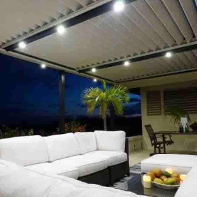 Bioclimatic Pergola in America